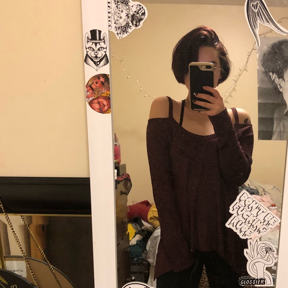 NWOT Maroon cold shoulder top